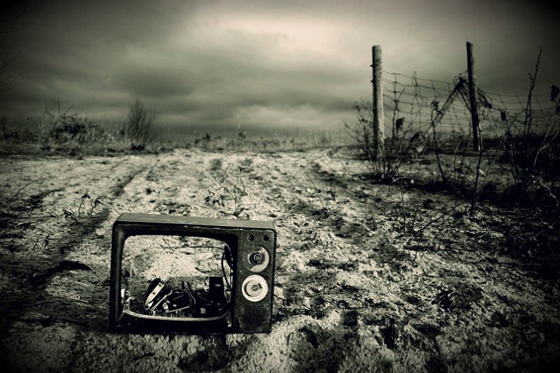 tuned_out_by_tfavretto_Travis Favretto_2