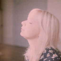 Staubpartikel und die Stimme von Wayne Coyne.